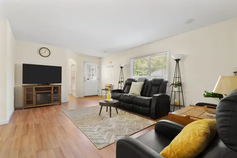 39 Serenity Way Manchester NH 03104