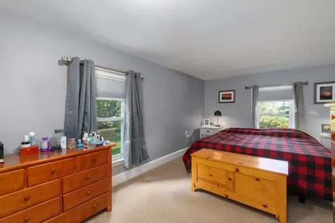 155 Hampstead Road Derry NH 03038