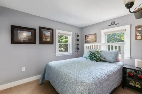 155 Hampstead Road Derry NH 03038