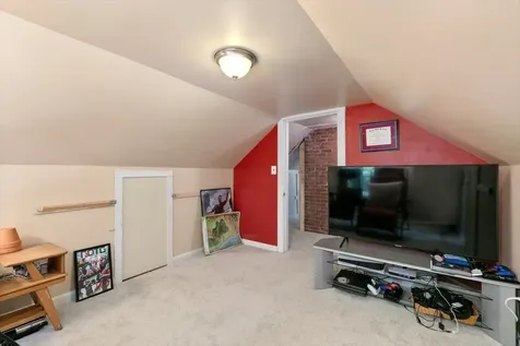 155 Hampstead Road Derry NH 03038