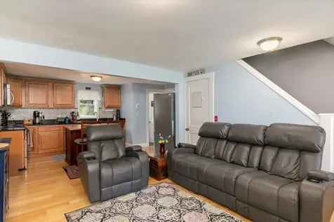 155 Hampstead Road Derry NH 03038