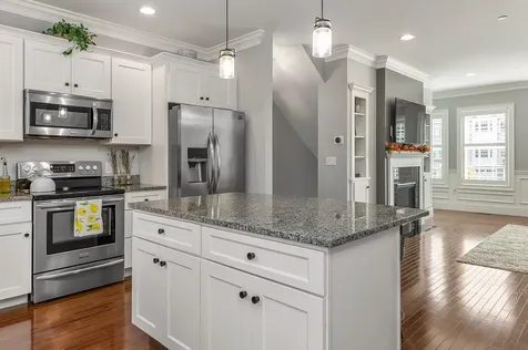 30 Acadia Lane Exeter NH 03833