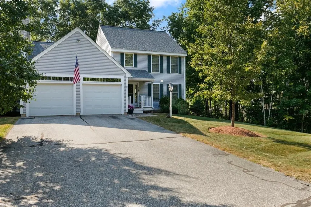 13 Rock Ridge Drive Atkinson NH 03811