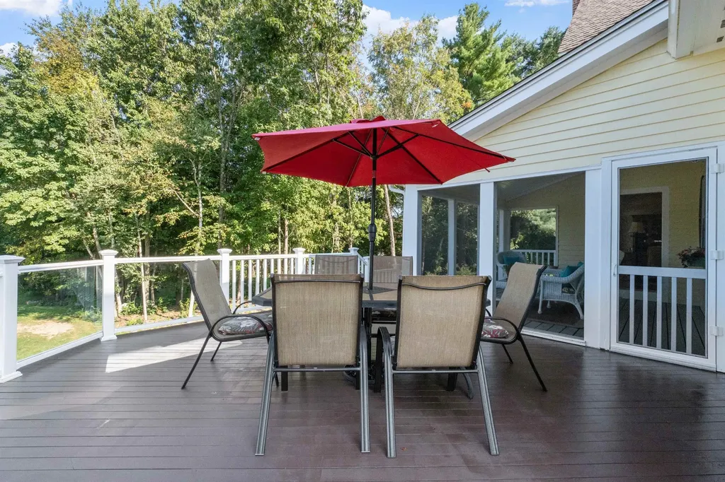 8 Oakmont Drive Concord NH 03301