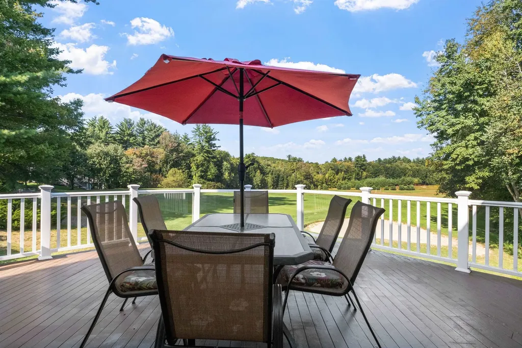 8 Oakmont Drive Concord NH 03301