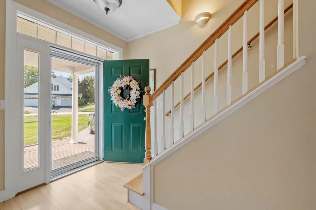 8 Oakmont Drive Concord NH 03301