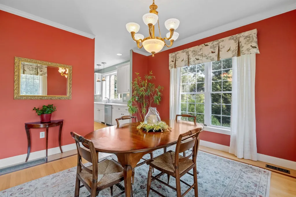 8 Oakmont Drive Concord NH 03301