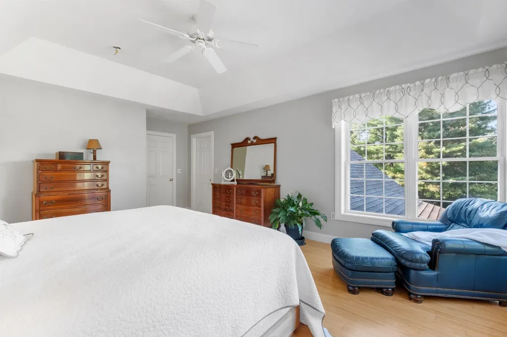 8 Oakmont Drive Concord NH 03301
