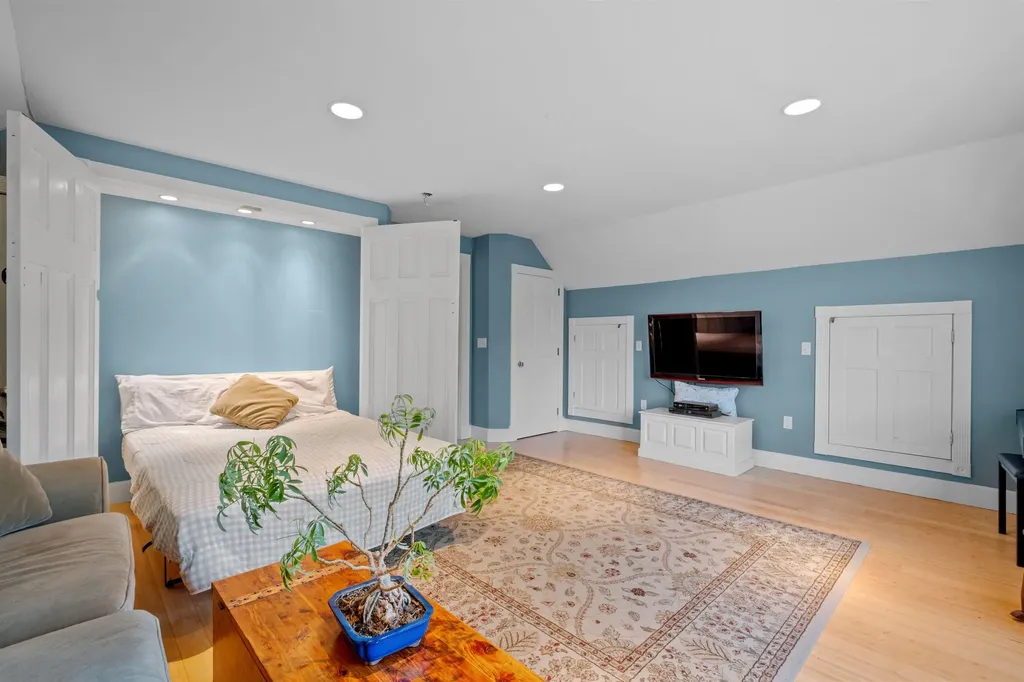 8 Oakmont Drive Concord NH 03301