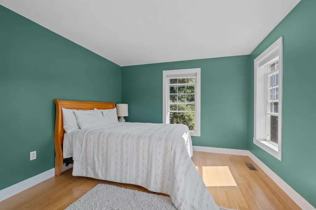 8 Oakmont Drive Concord NH 03301