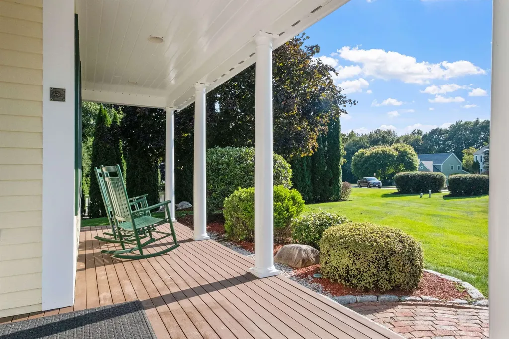 8 Oakmont Drive Concord NH 03301