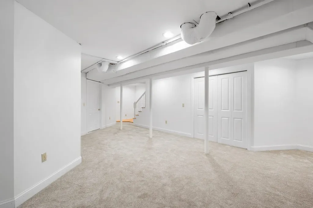 8 Oakmont Drive Concord NH 03301