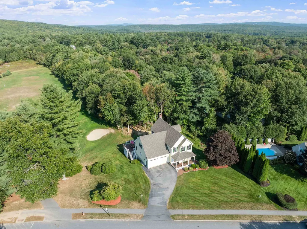 8 Oakmont Drive Concord NH 03301