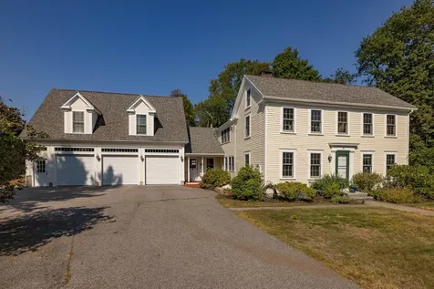 48 Winnicut Road Greenland NH 03840