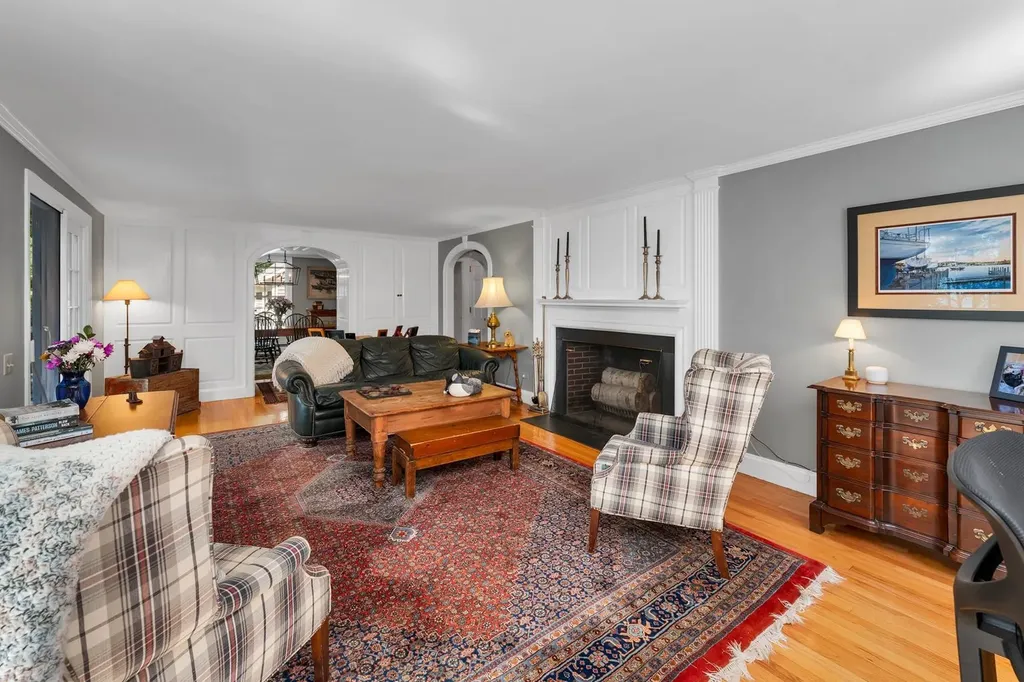318 Governor Wentworth Highway Tuftonboro NH 03816