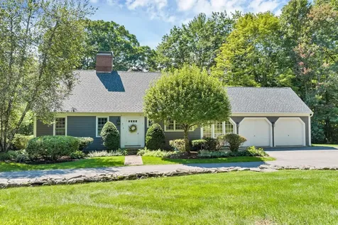 318 Governor Wentworth Highway Tuftonboro NH 03816