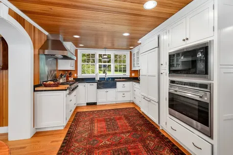 318 Governor Wentworth Highway Tuftonboro NH 03816