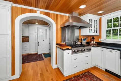 318 Governor Wentworth Highway Tuftonboro NH 03816