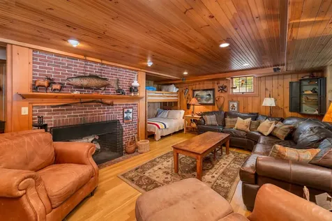 318 Governor Wentworth Highway Tuftonboro NH 03816