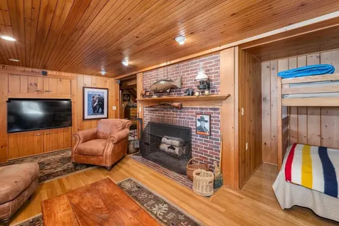 318 Governor Wentworth Highway Tuftonboro NH 03816