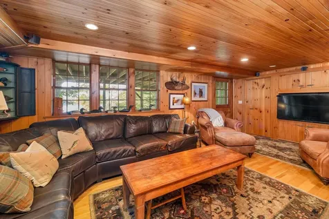 318 Governor Wentworth Highway Tuftonboro NH 03816