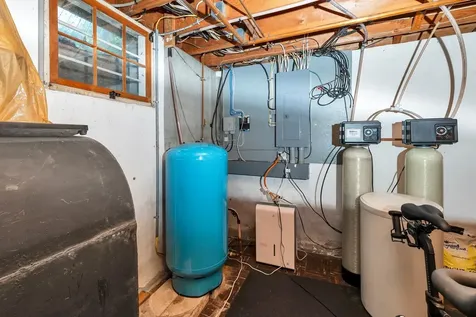 318 Governor Wentworth Highway Tuftonboro NH 03816