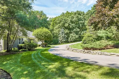 318 Governor Wentworth Highway Tuftonboro NH 03816