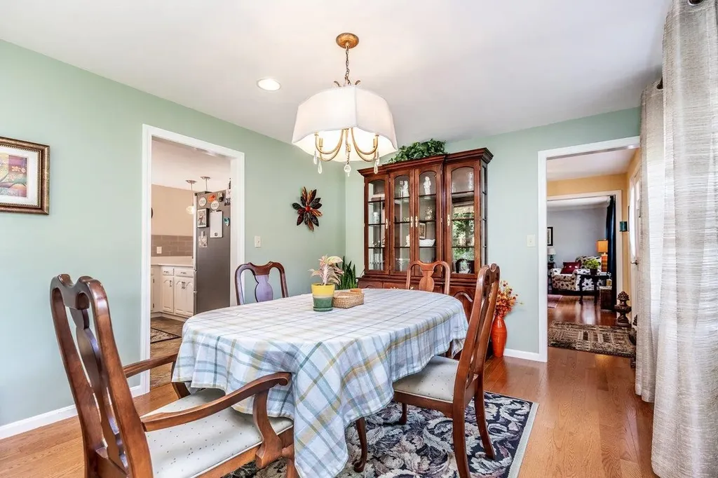 5 Mullikin Road Merrimack NH 03054