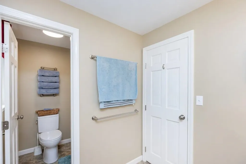 5 Mullikin Road Merrimack NH 03054