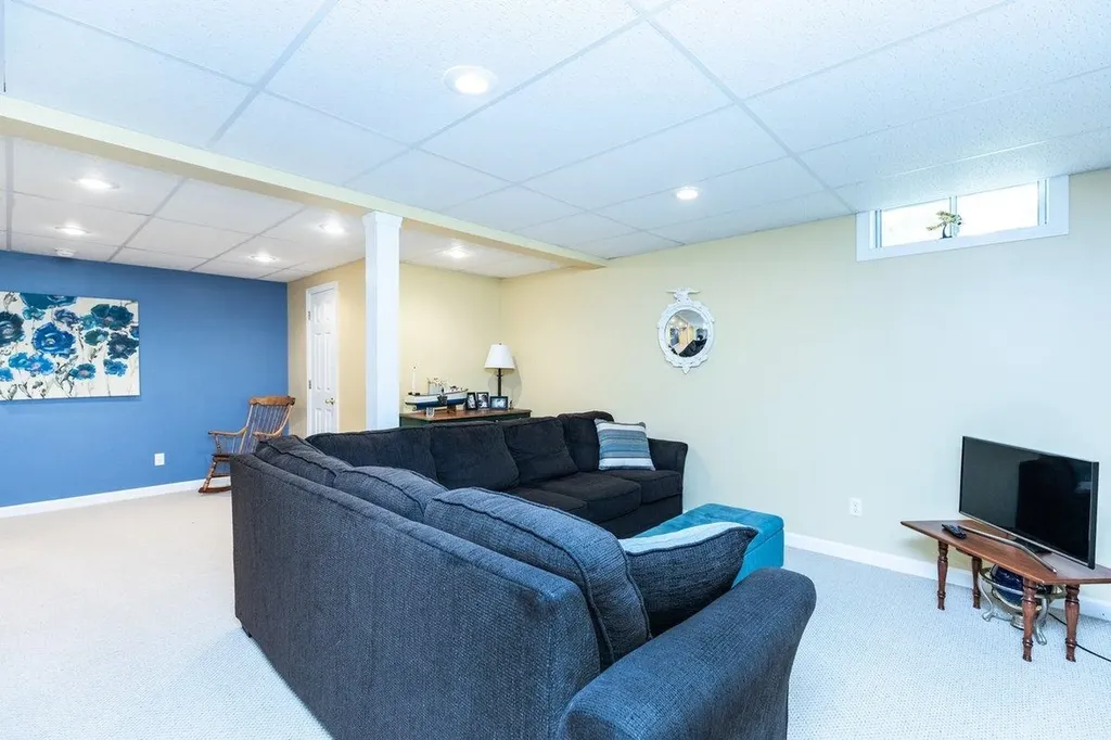 5 Mullikin Road Merrimack NH 03054