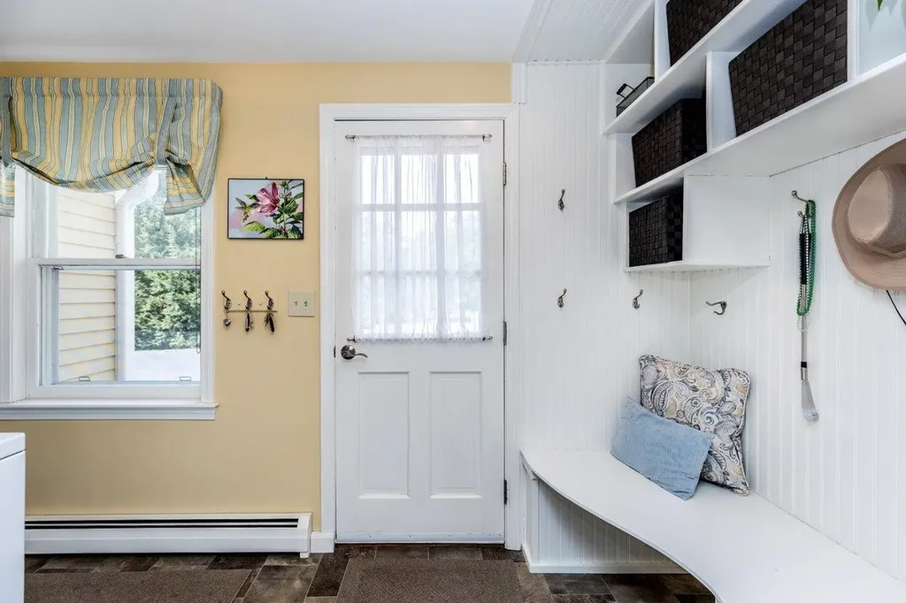 5 Mullikin Road Merrimack NH 03054