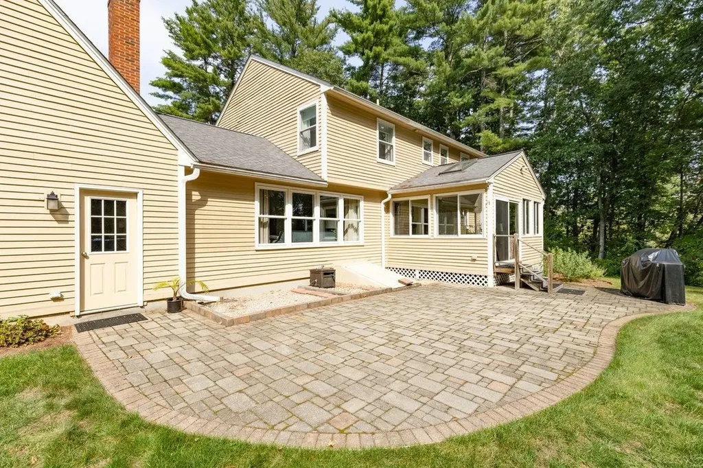 5 Mullikin Road Merrimack NH 03054