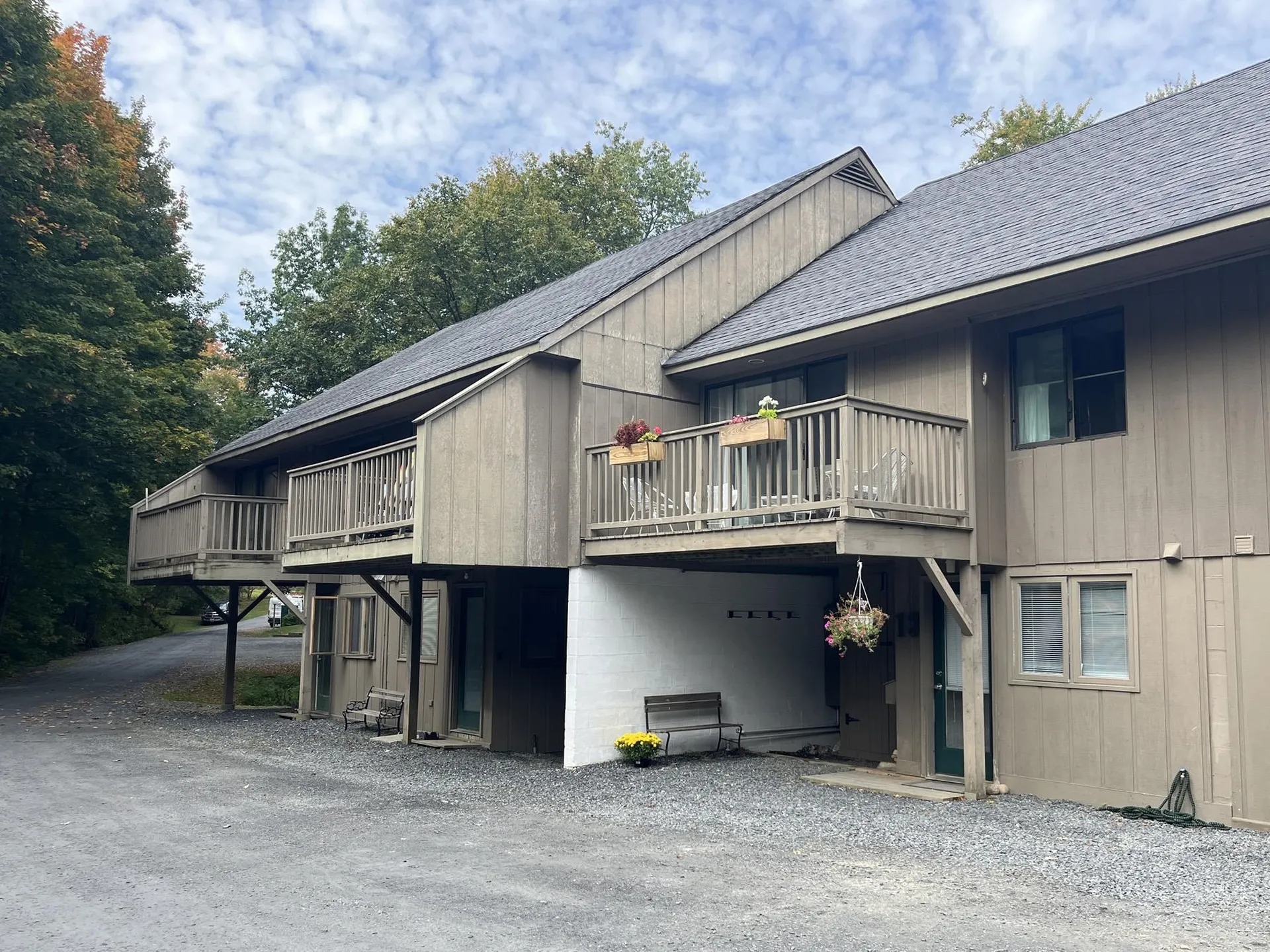 83 Drumleys South Road Warren VT 05674