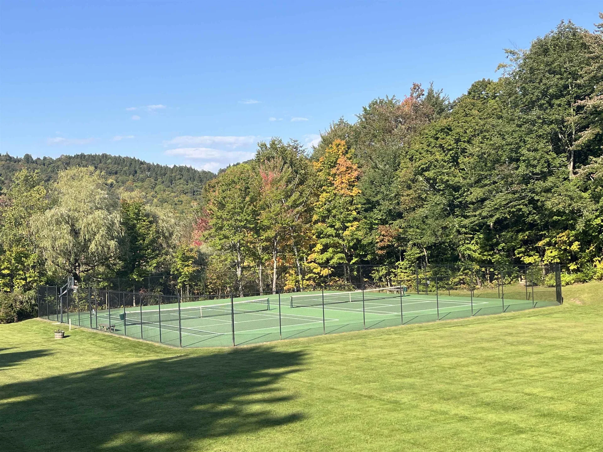 83 Drumleys South Road Warren VT 05674