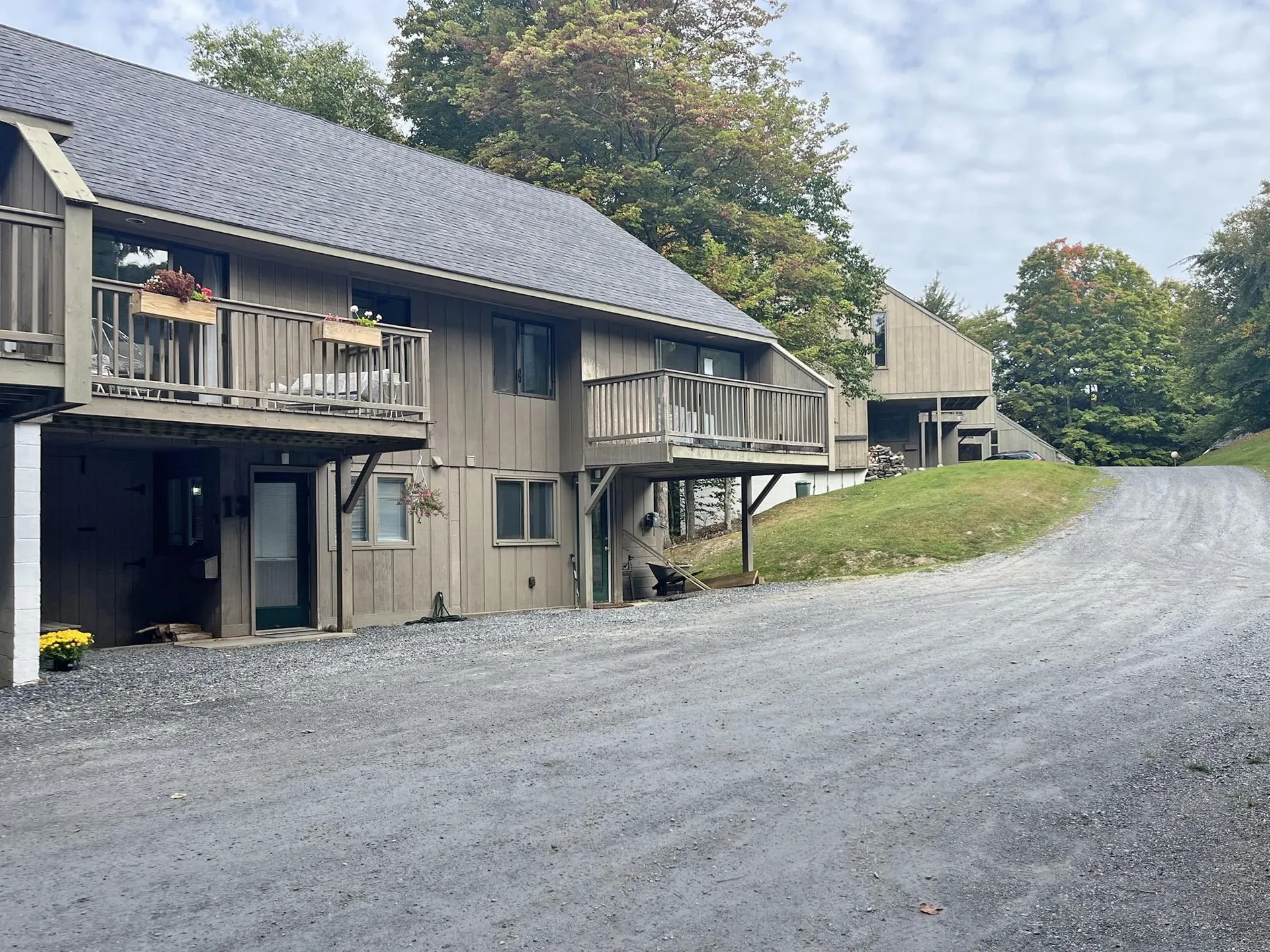 83 Drumleys South Road Warren VT 05674