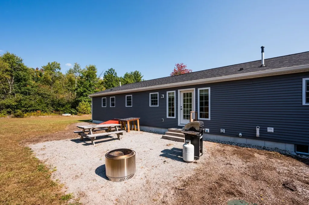35 Monticello Drive Andover NH 03216