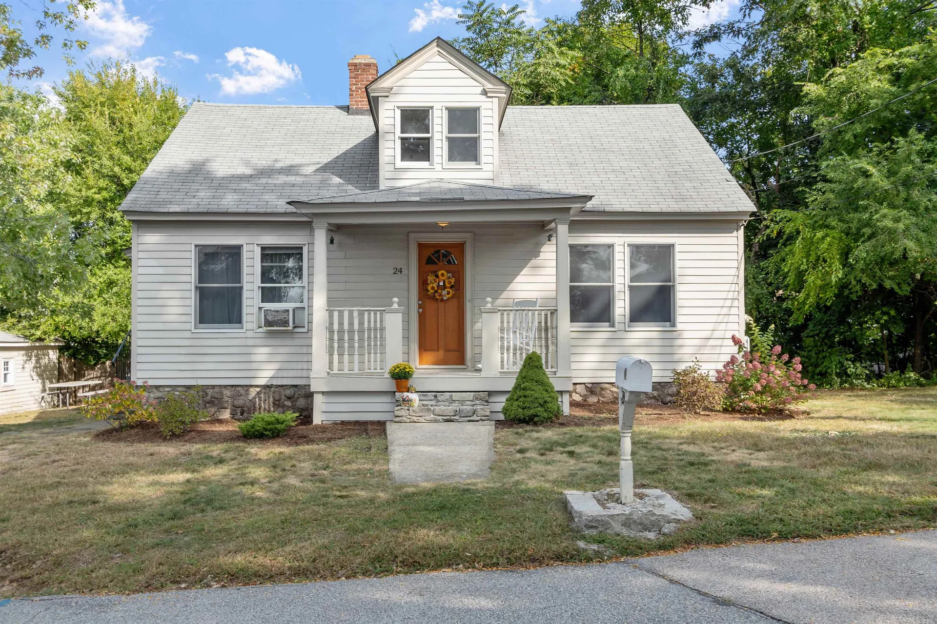 24 Doris Street Manchester NH 03103