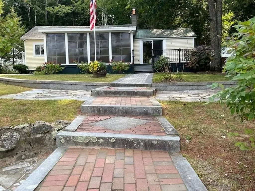 75 Winter Road Weare NH 03281