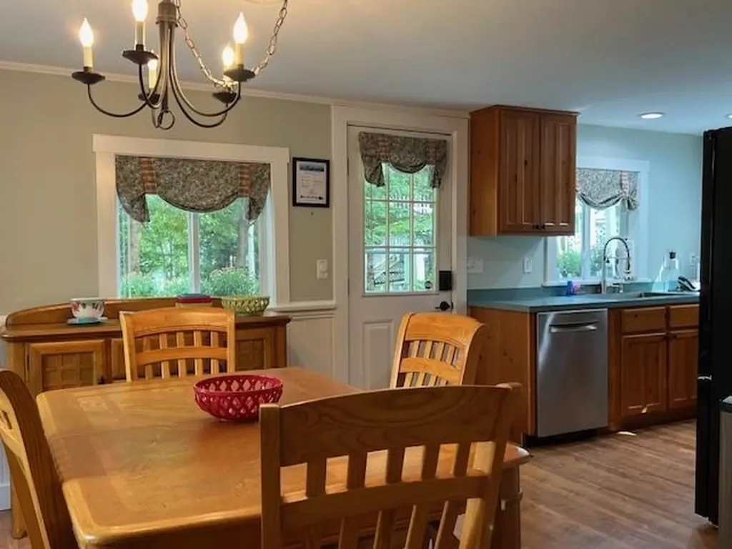 75 Winter Road Weare NH 03281