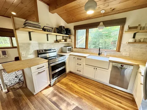 2115 East Woodstock Road Woodstock VT 05091