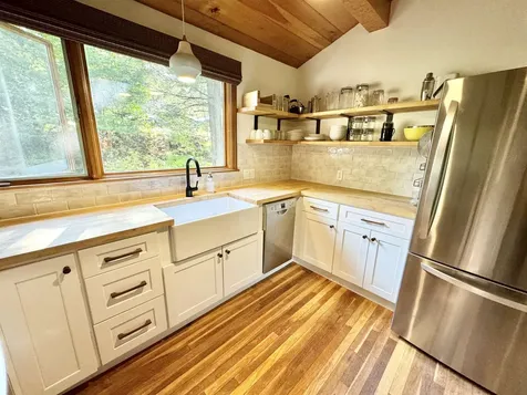 2115 East Woodstock Road Woodstock VT 05091