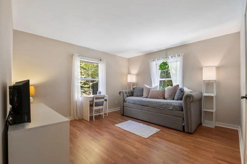 34 High Pond Road Grantham NH 03753