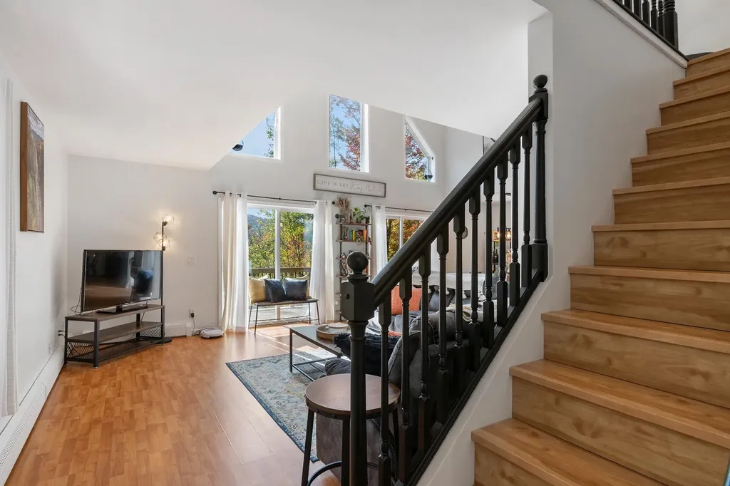 34 High Pond Road Grantham NH 03753