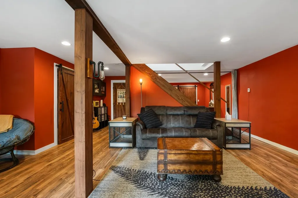 34 High Pond Road Grantham NH 03753