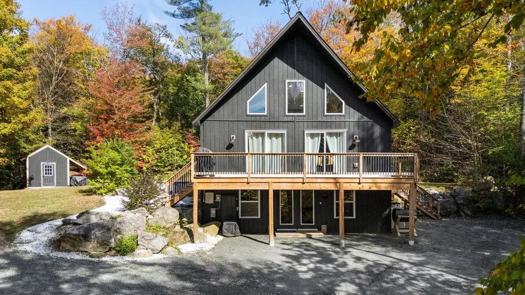 34 High Pond Road Grantham NH 03753