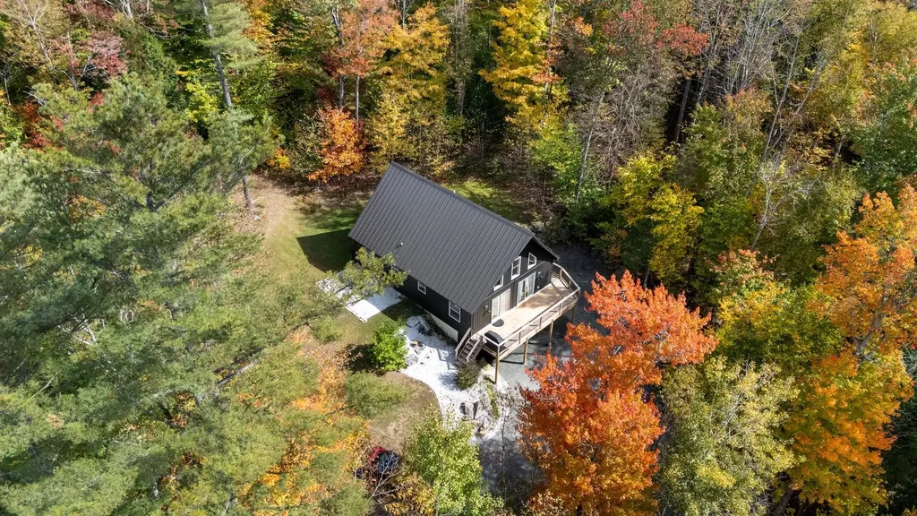 34 High Pond Road Grantham NH 03753