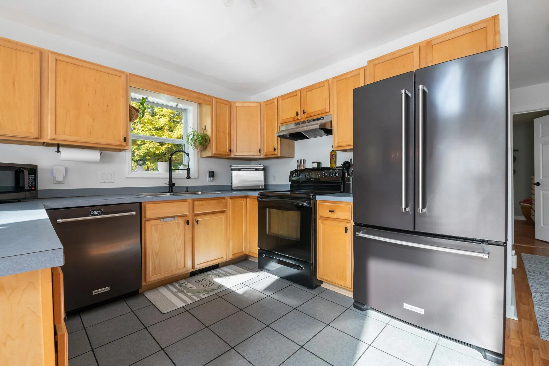 34 High Pond Road Grantham NH 03753