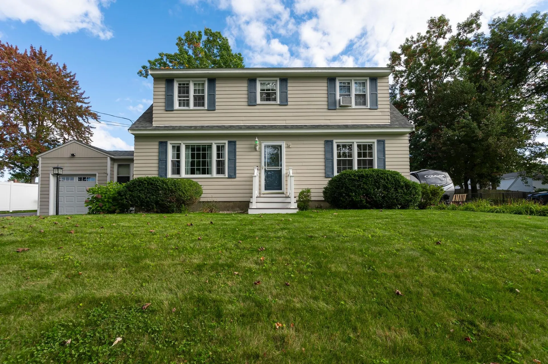 8 Holly Drive Nashua NH 03063