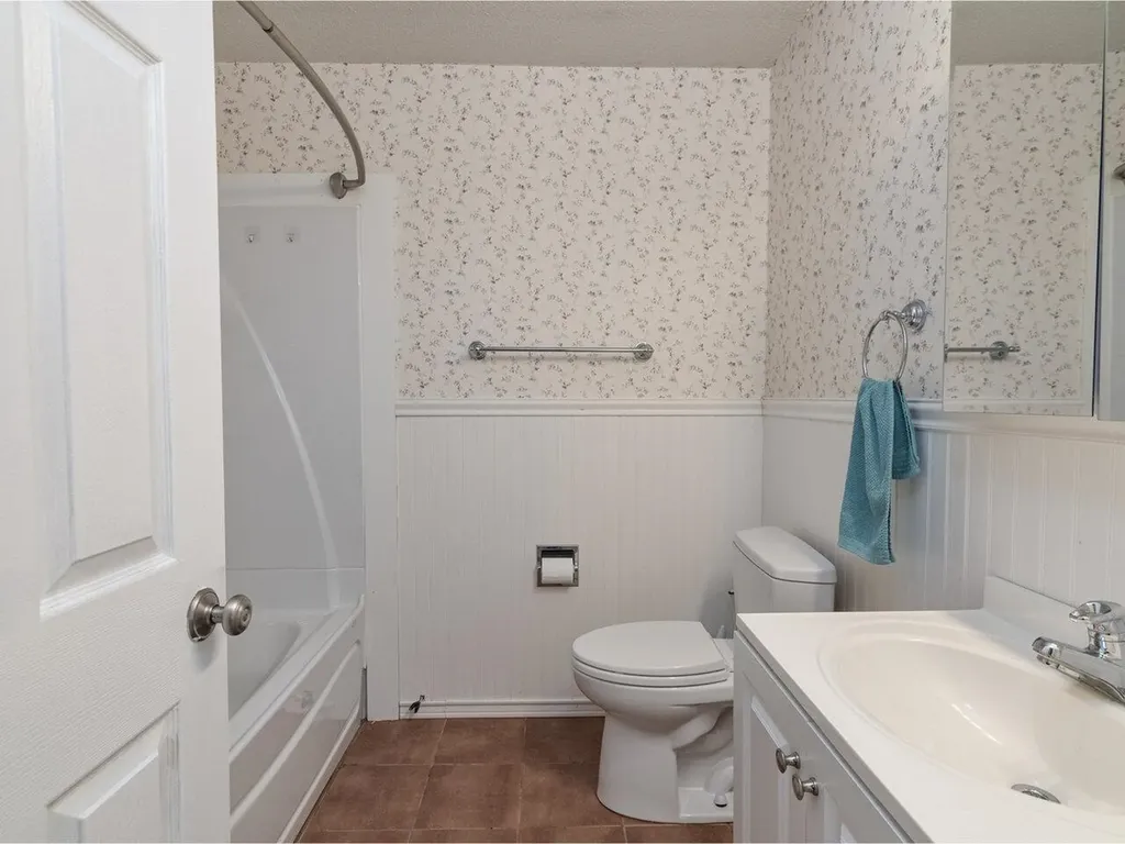 106 Twin Oaks Terrace South Burlington VT 05403