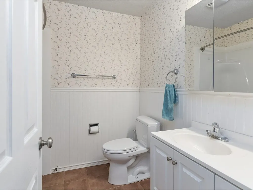 106 Twin Oaks Terrace South Burlington VT 05403